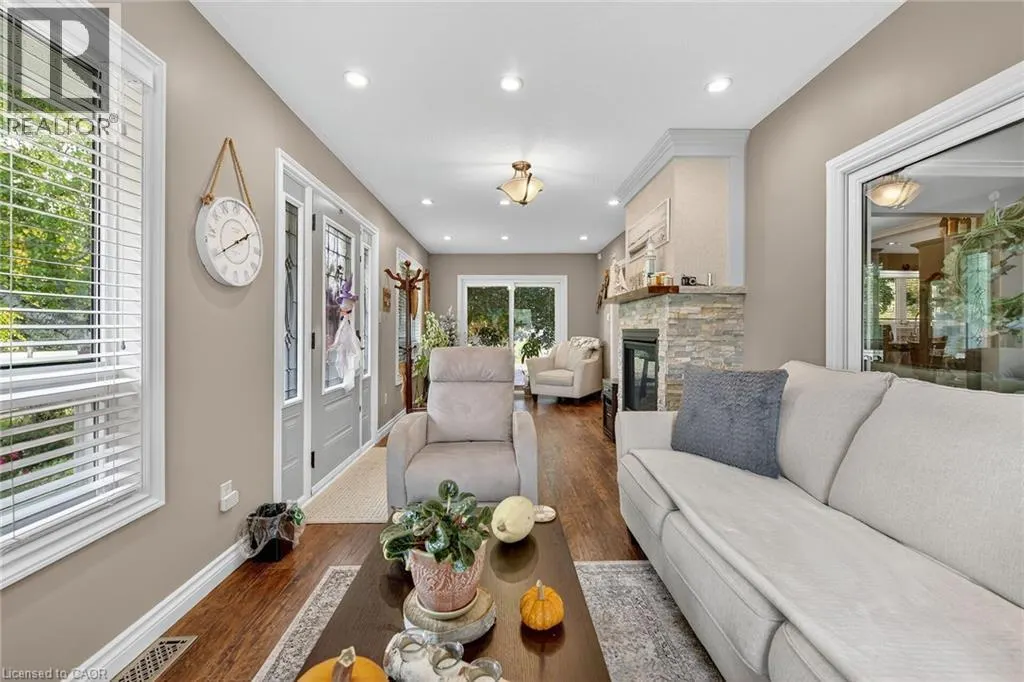 477 LYNDEN Road