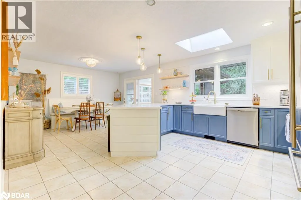 83 INWOOD Crescent