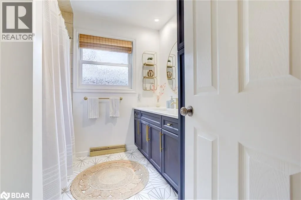 83 INWOOD Crescent