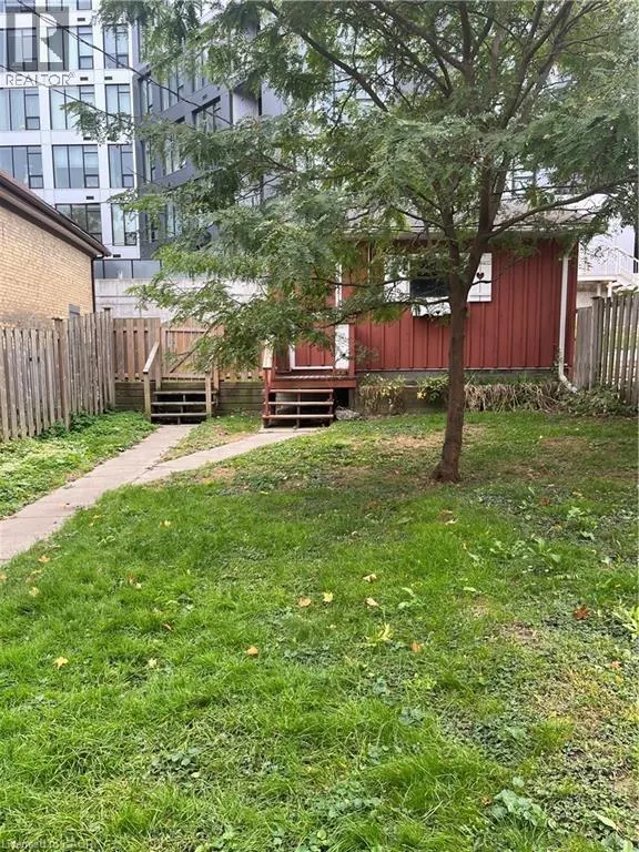 19 SHANLEY Street Unit# MAIN FLOOR, #MAIN FLOOR