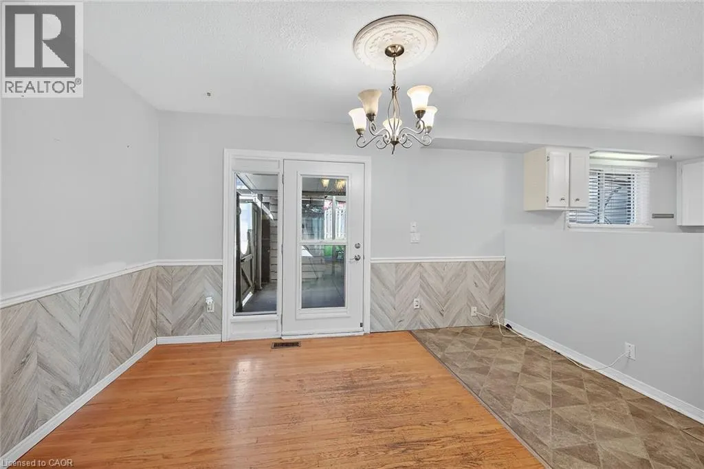 6 KIRKLAND Avenue