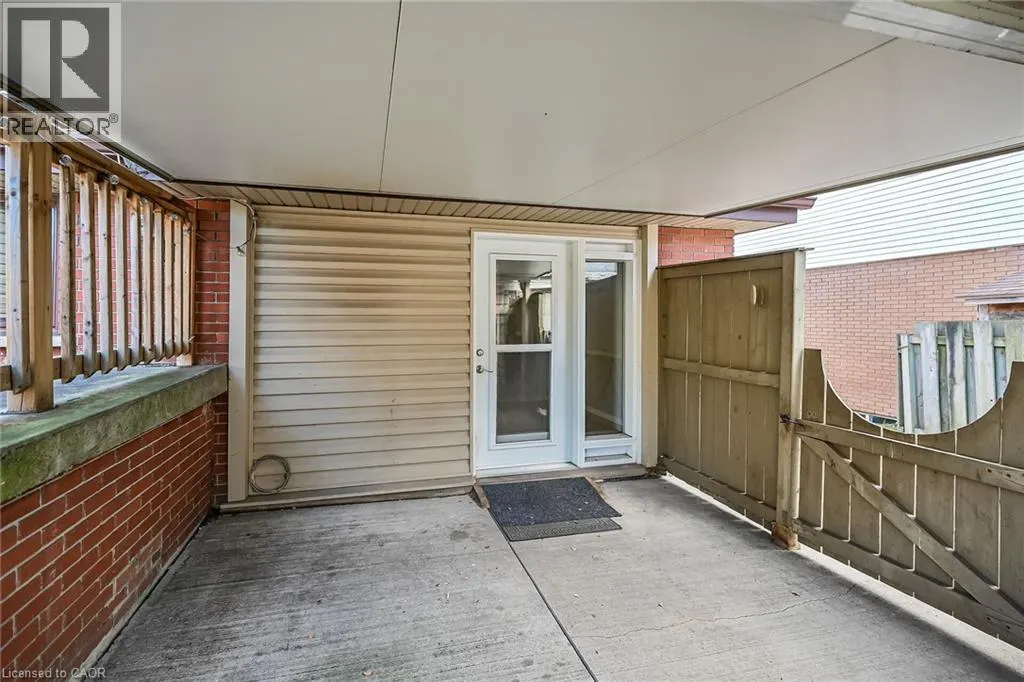6 KIRKLAND Avenue