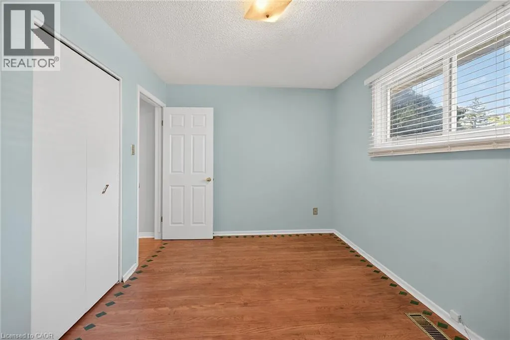 6 KIRKLAND Avenue