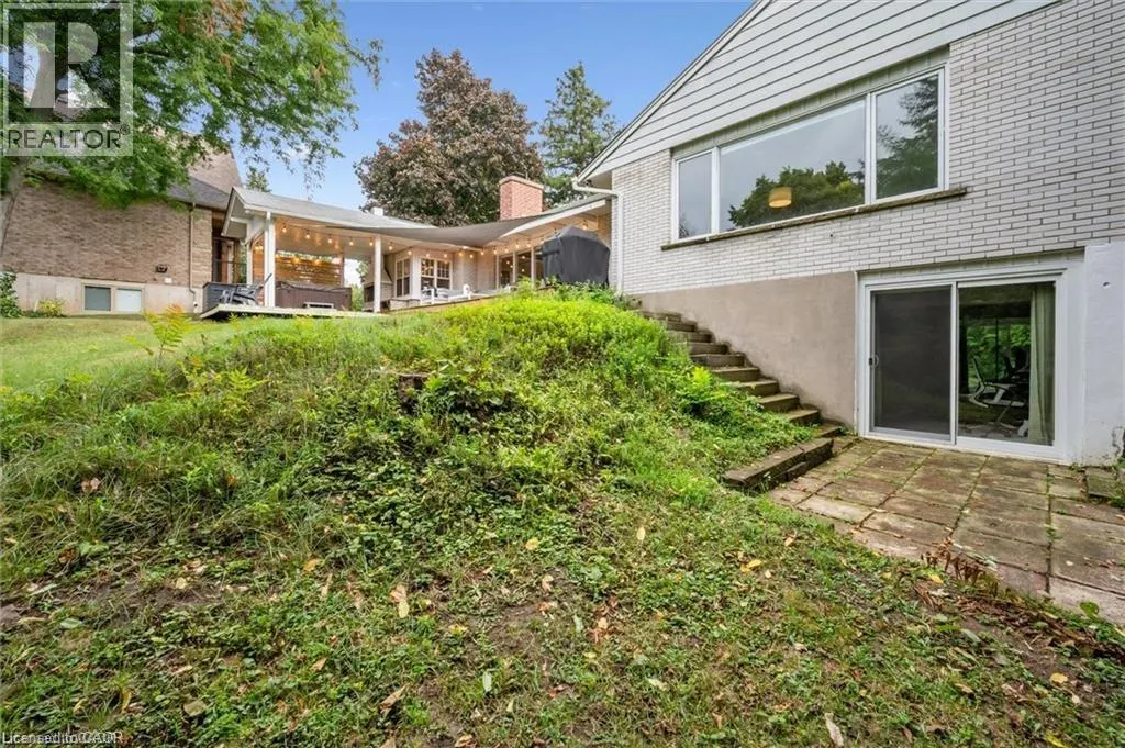 120 RIVERBANK Drive
