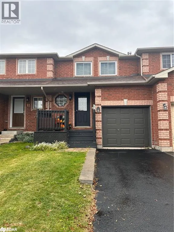 13 LEE Crescent