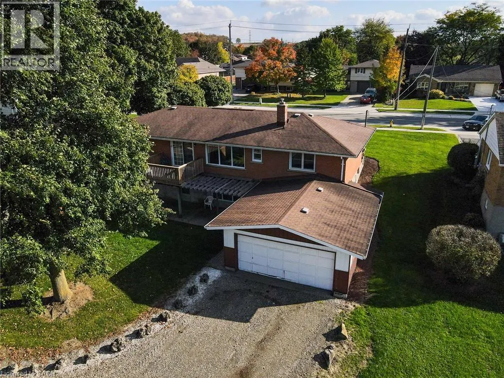 324 SNYDER'S Road E