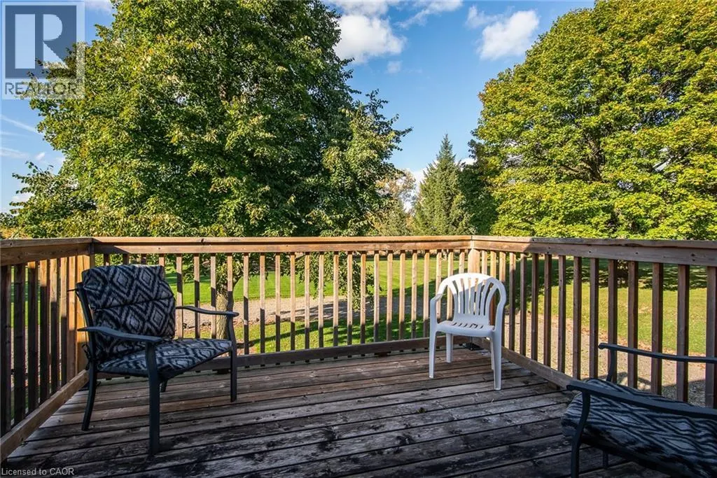 324 SNYDER'S Road E