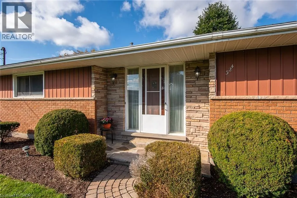 324 SNYDER'S Road E