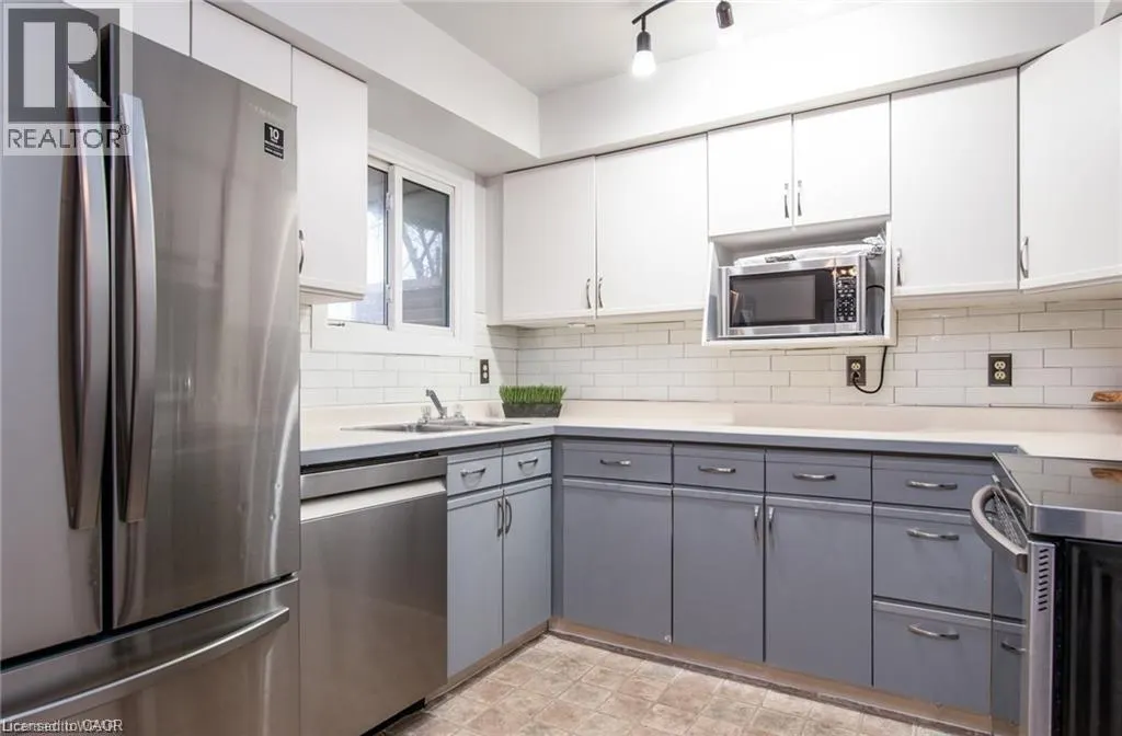 49 CEDARWOODS Crescent Unit# 31, #31