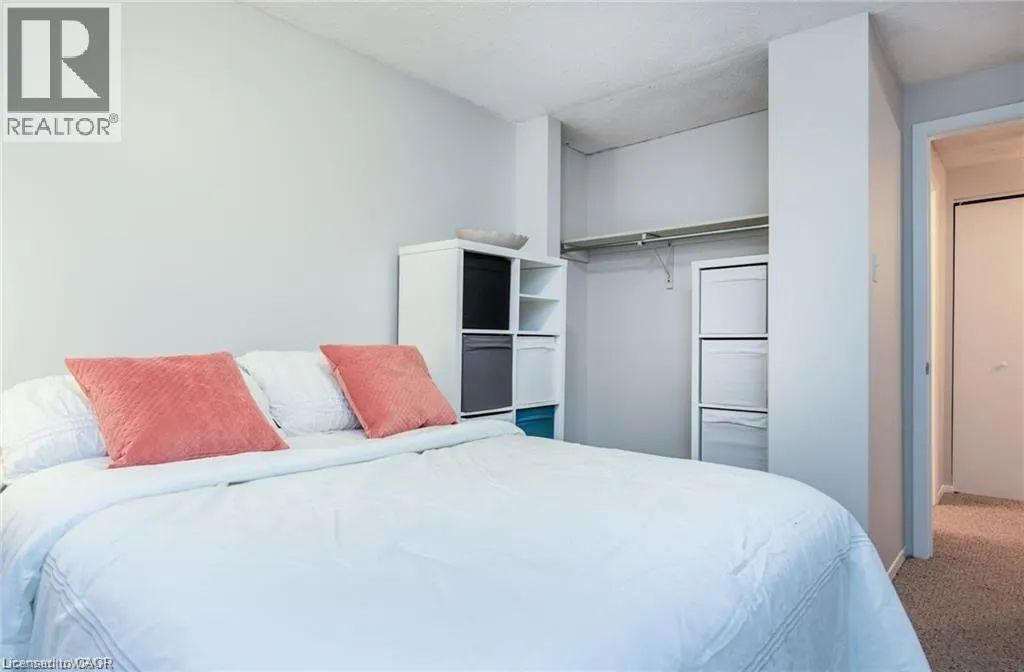 49 CEDARWOODS Crescent Unit# 31, #31