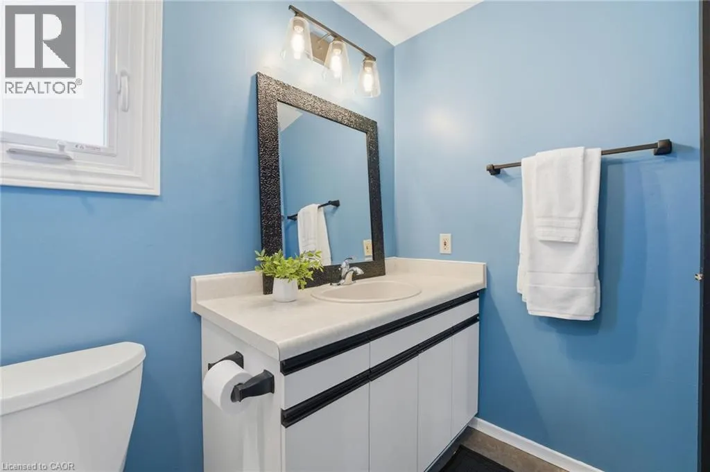 445 KINGSCOURT Drive Unit# 6, #6