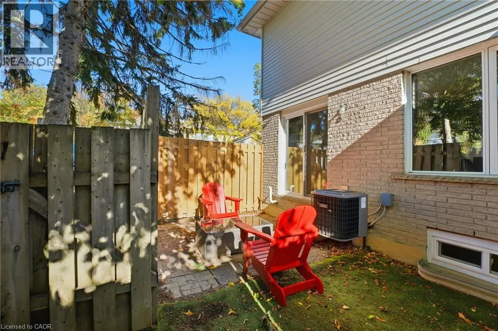 445 KINGSCOURT Drive Unit# 6, #6