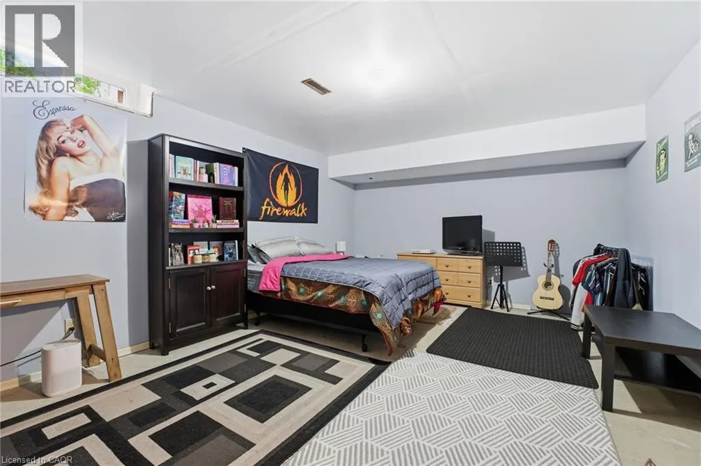 445 KINGSCOURT Drive Unit# 6, #6