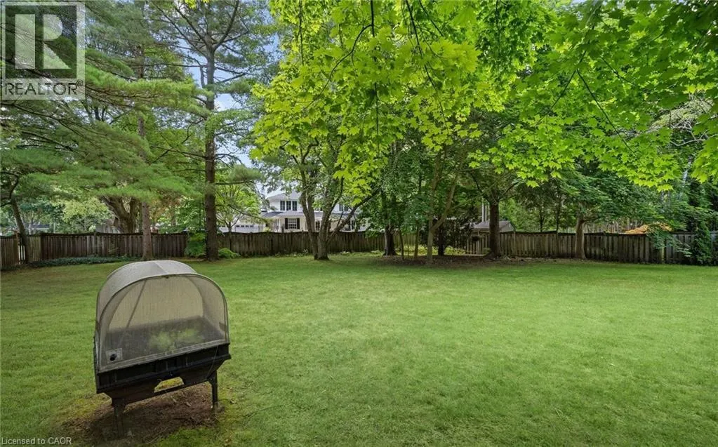 250 DALEWOOD Drive