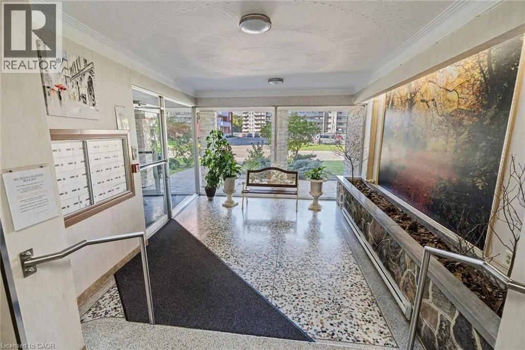 11 WOODMAN Drive Unit# 203, #203