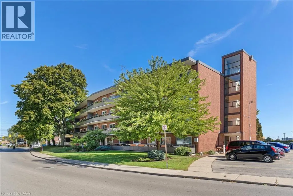 11 WOODMAN Drive Unit# 203, #203