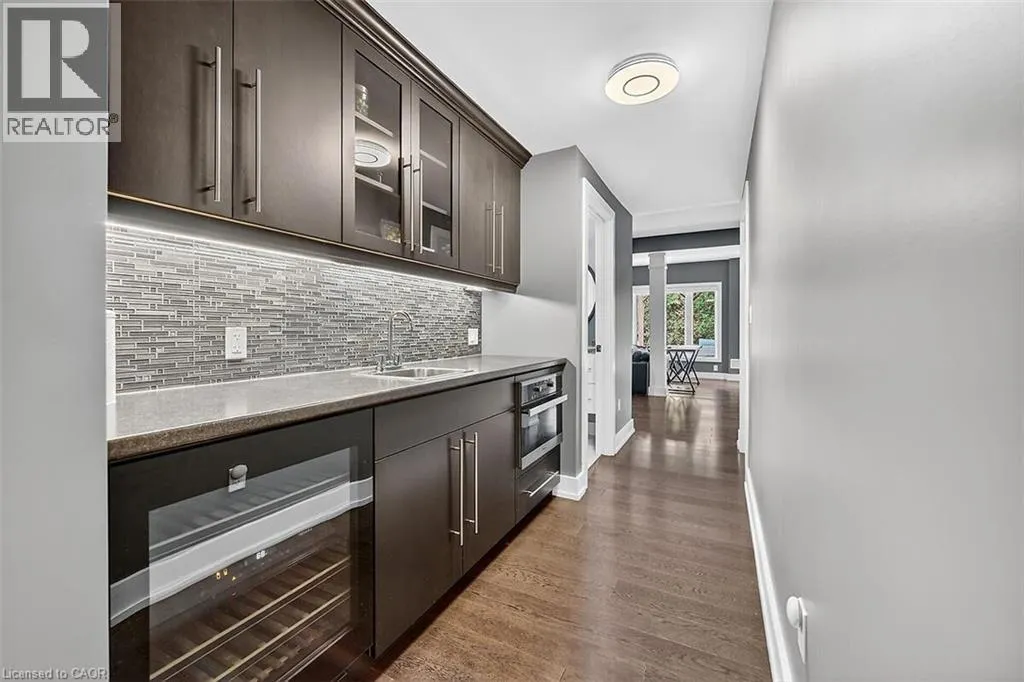24 CHESTNUT Drive