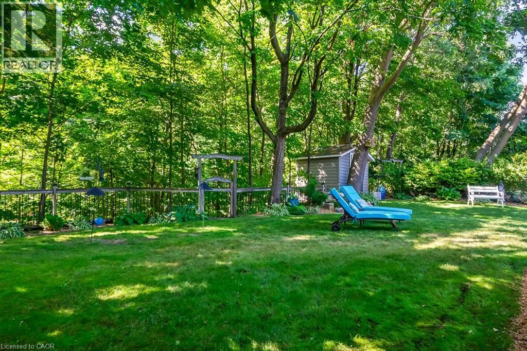 1318 HILLVIEW Crescent