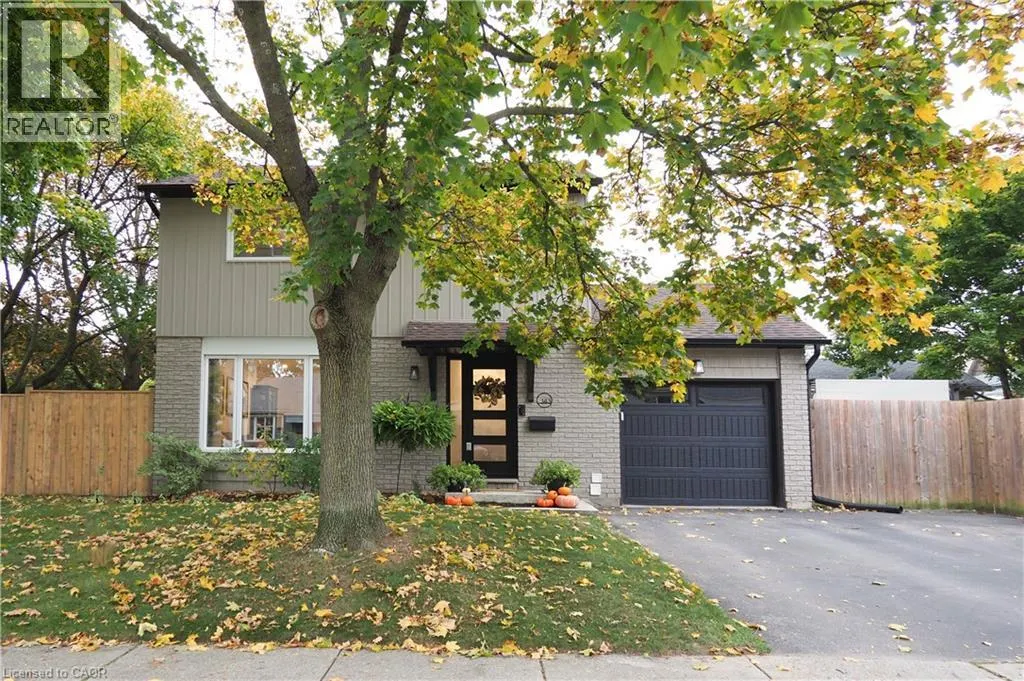 143 ANGELA Crescent