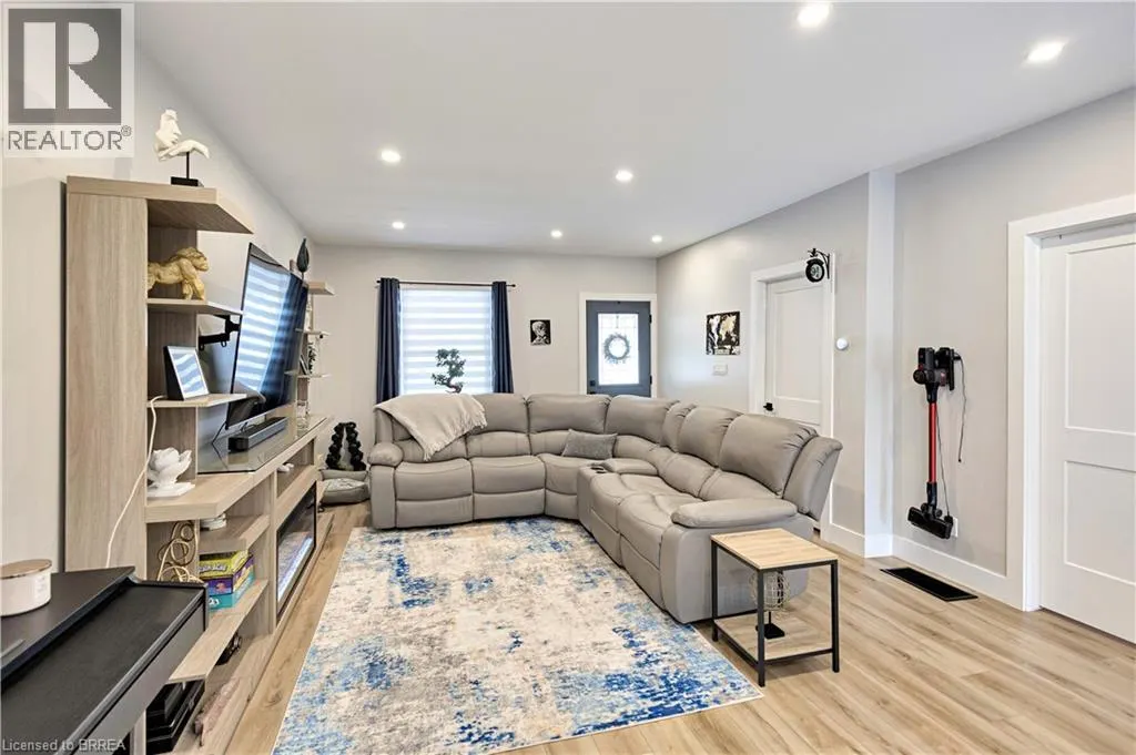 197 GRAND Street