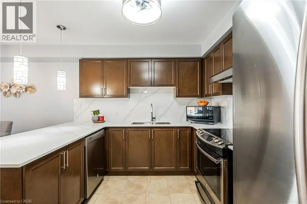 28 CHARLESWOOD Crescent