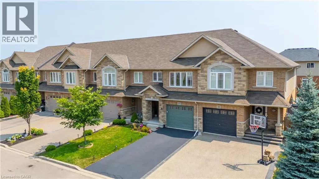 28 CHARLESWOOD Crescent