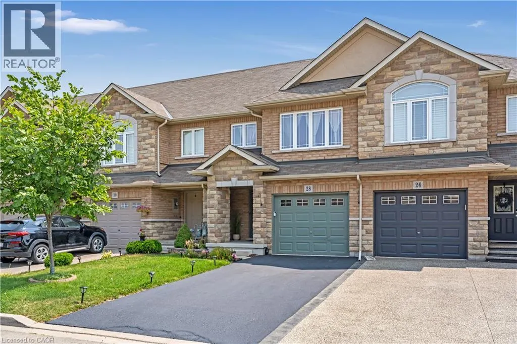 28 CHARLESWOOD Crescent
