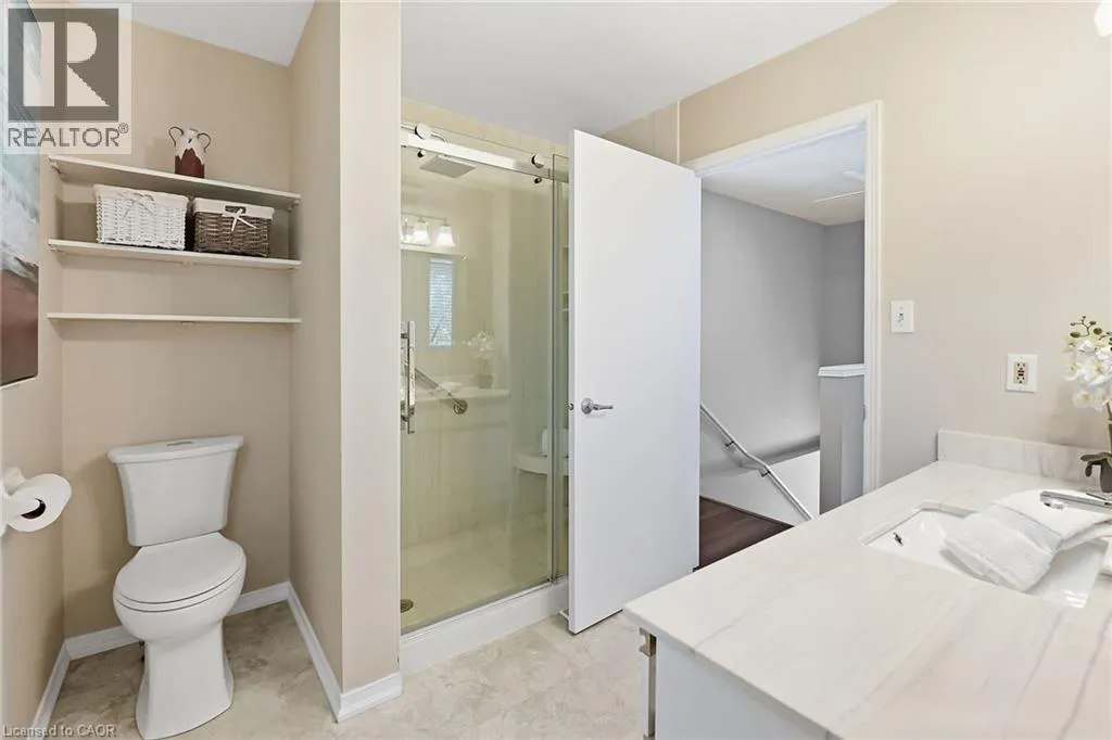 55 KERMAN Avenue Unit# 9, #9