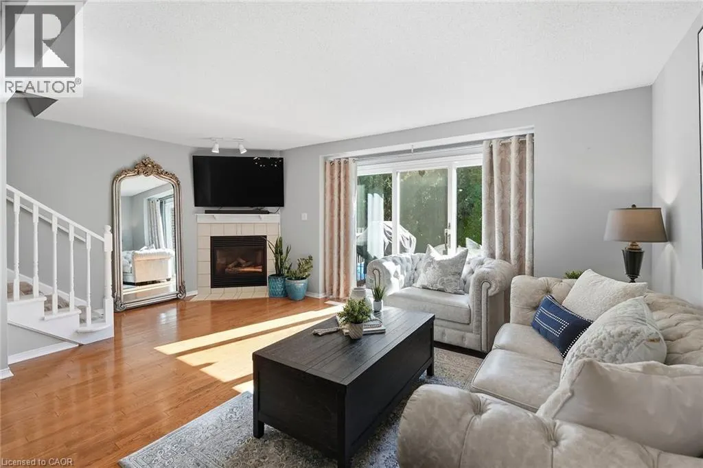 55 KERMAN Avenue Unit# 9, #9