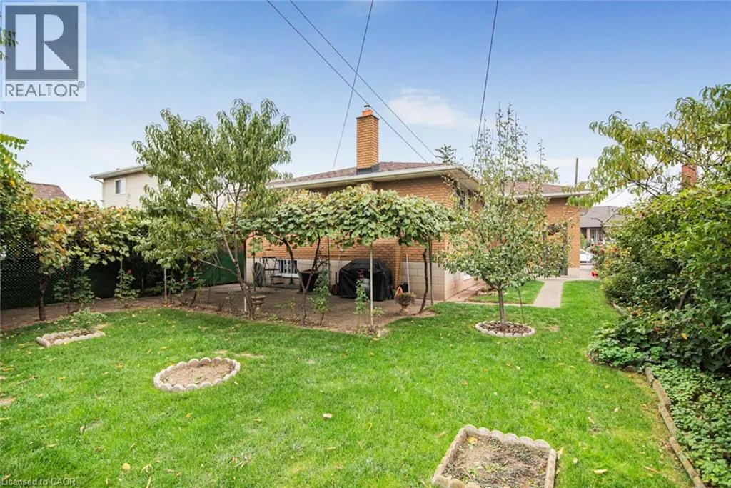 31 ADAIR Avenue