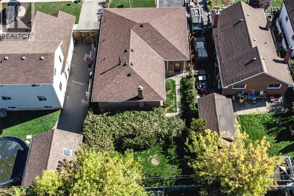 31 ADAIR Avenue