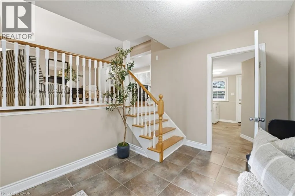 37 KENSINGTON Avenue