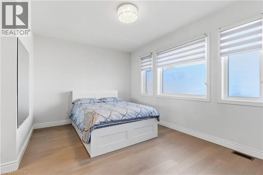 18 ANGELA Crescent