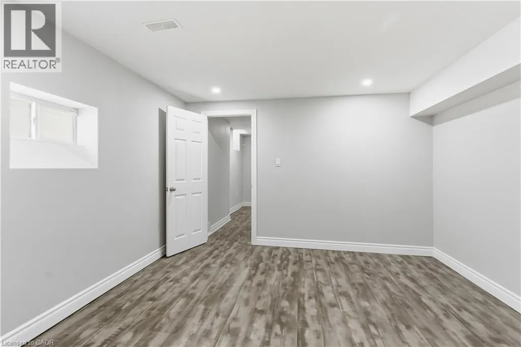 18 ANGELA Crescent