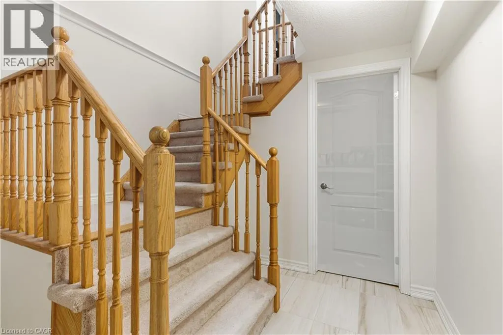 18 ANGELA Crescent