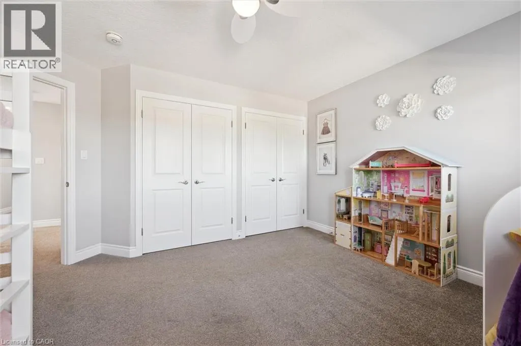 8 GRIFFITH Court