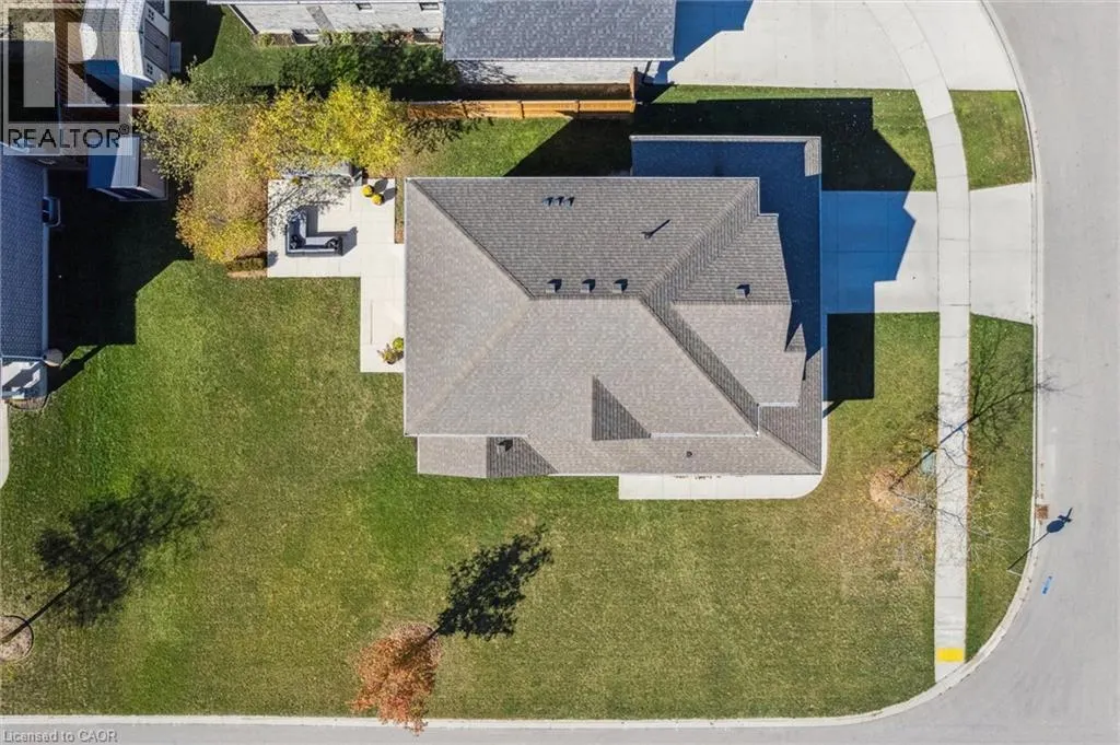 8 GRIFFITH Court