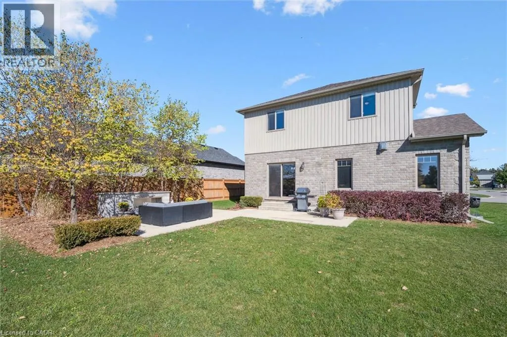 8 GRIFFITH Court