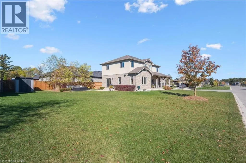 8 GRIFFITH Court