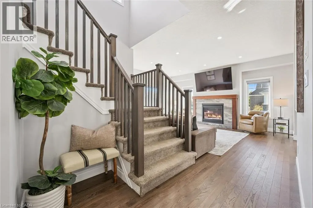 8 GRIFFITH Court