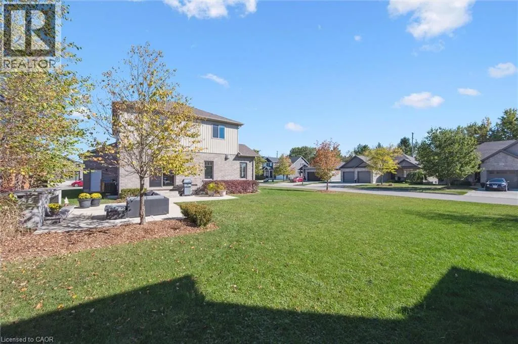 8 GRIFFITH Court