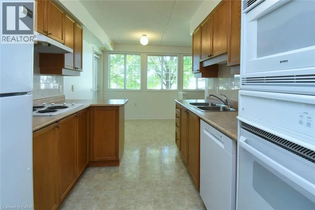 600 SILVERBIRCH Boulevard Unit# 102, #102