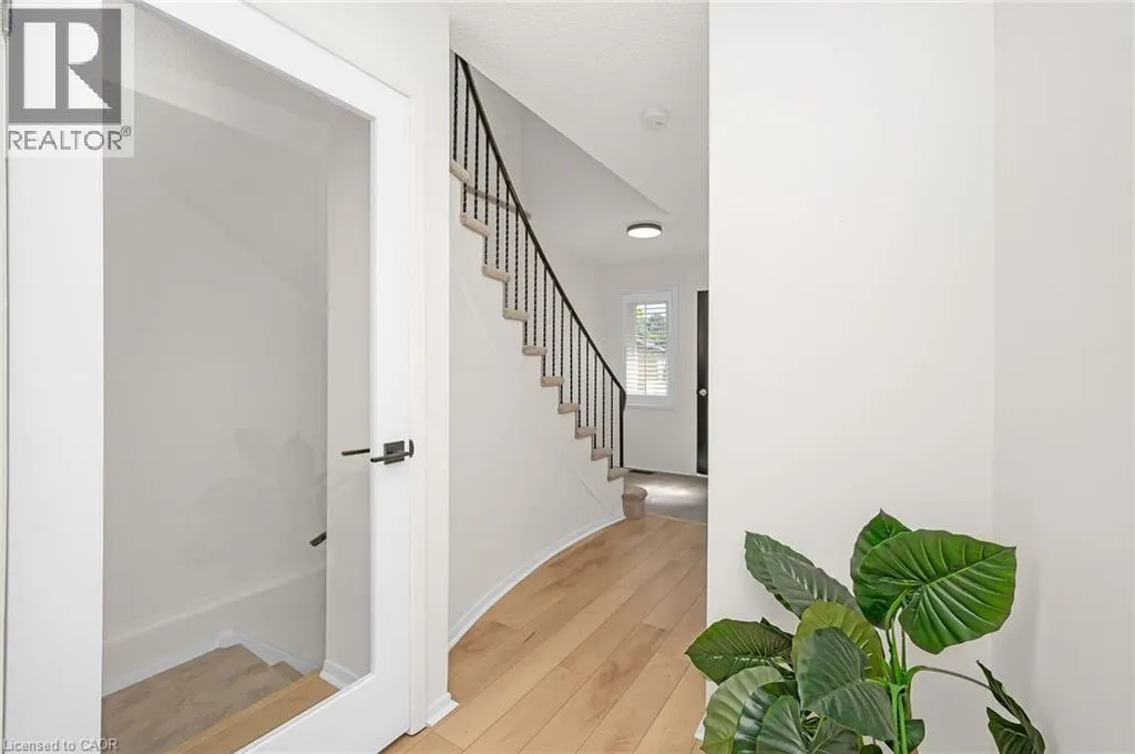 815 SWEETWATER Crescent