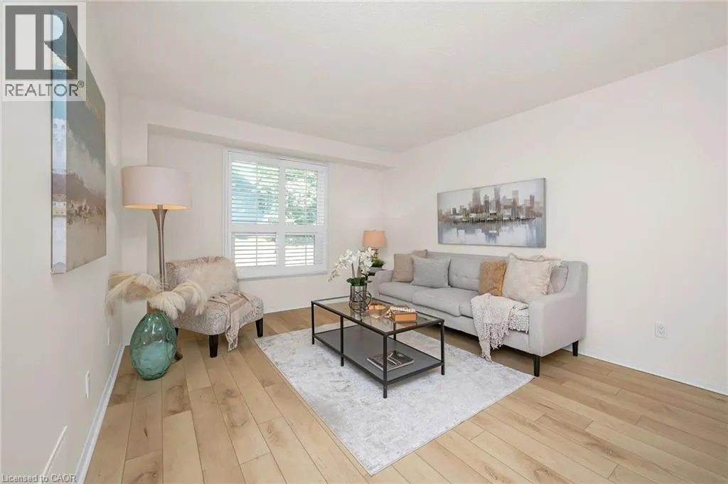 815 SWEETWATER Crescent