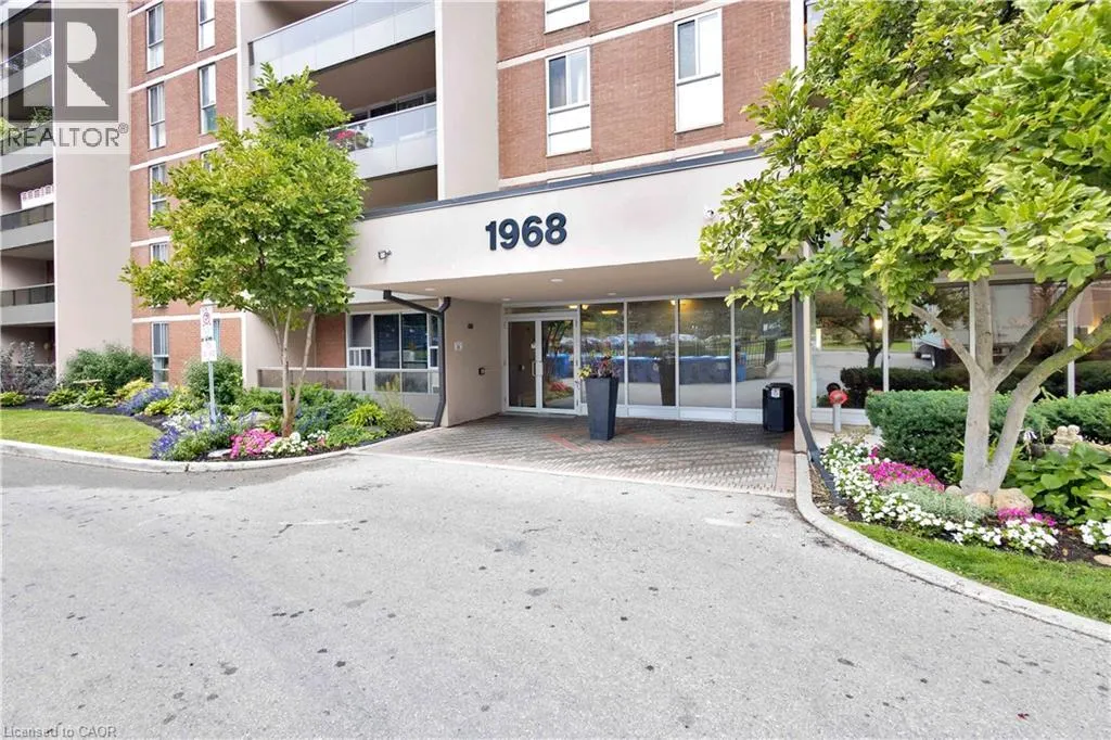 1968 MAIN Street W Unit# 1401, #1401