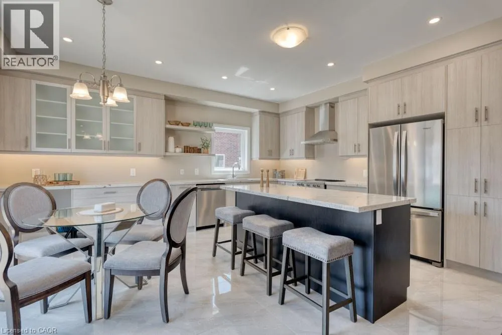 146 ROCKLEDGE Drive