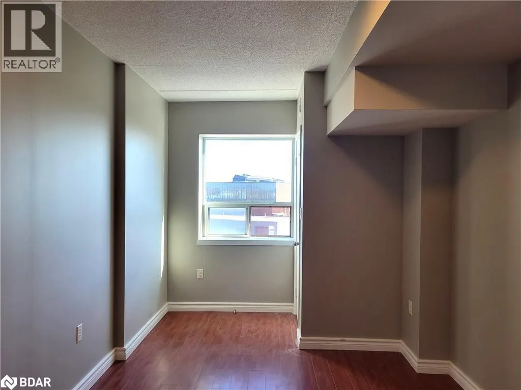 85 BARRIE Road Unit# 411, #411