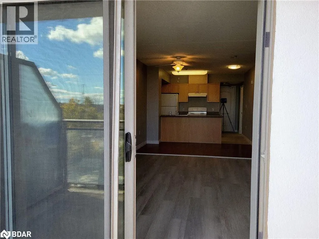 85 BARRIE Road Unit# 411, #411
