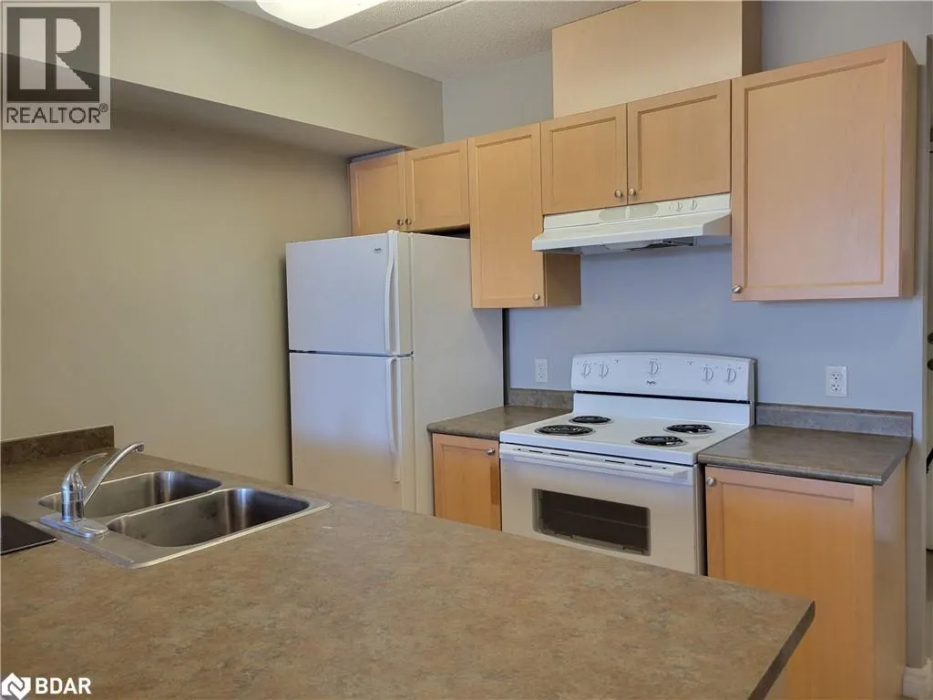 85 BARRIE Road Unit# 411, #411