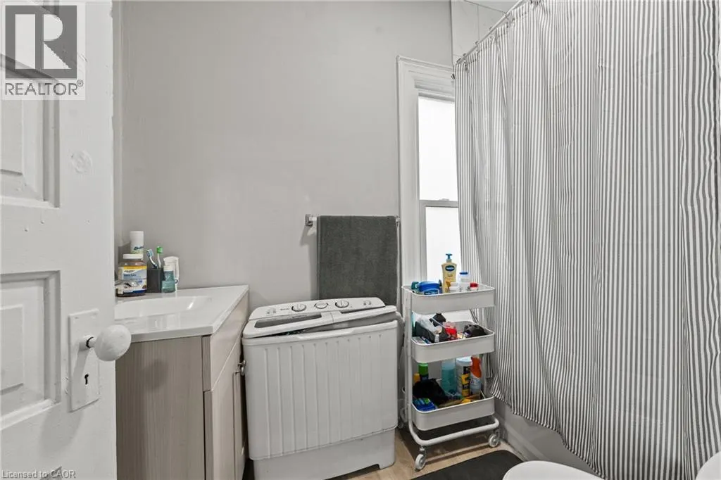 29 CHATHAM Street Unit# 3, #3